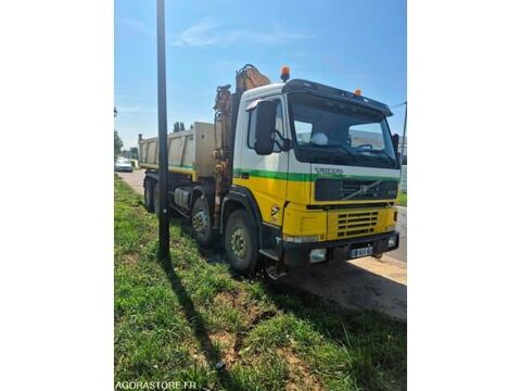 Autres YV2J4DMG9XA296198 1999 occasion 93100 Coubert