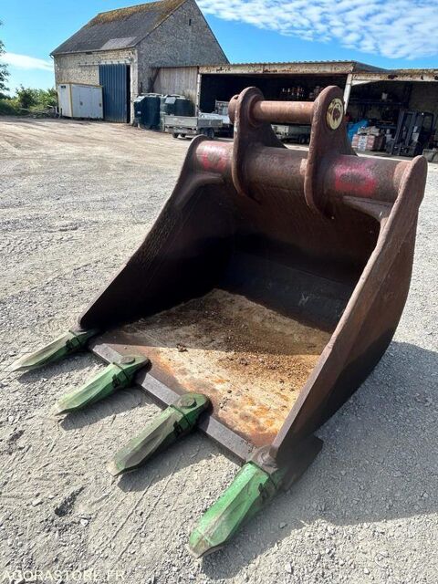 Utilitaire Pieces d&eacute;tach&eacute;es et accessoires Engins BTP  occasion Formigny La Bataille 93100