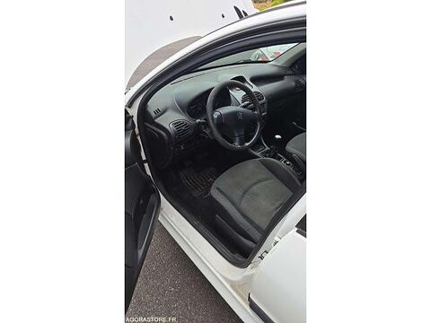 206 VF32A8HZA47811328 occasion 93100 Lamballe-Armor