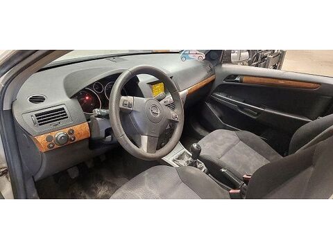 Astra W0L0AHL4865002217 occasion 93100 Saint-Palais