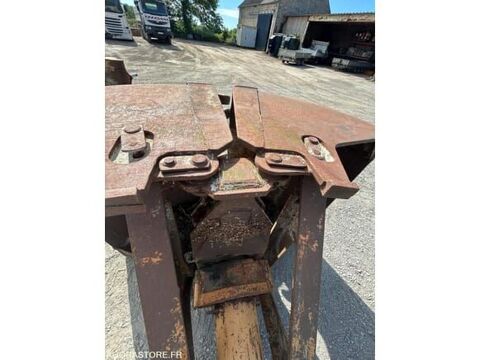 Pieces d&eacute;tach&eacute;es et accessoires Engins BTP  occasion 93100 Formigny La Bataille