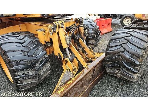 Tracto Pelle 2010 occasion 93100 Moulins