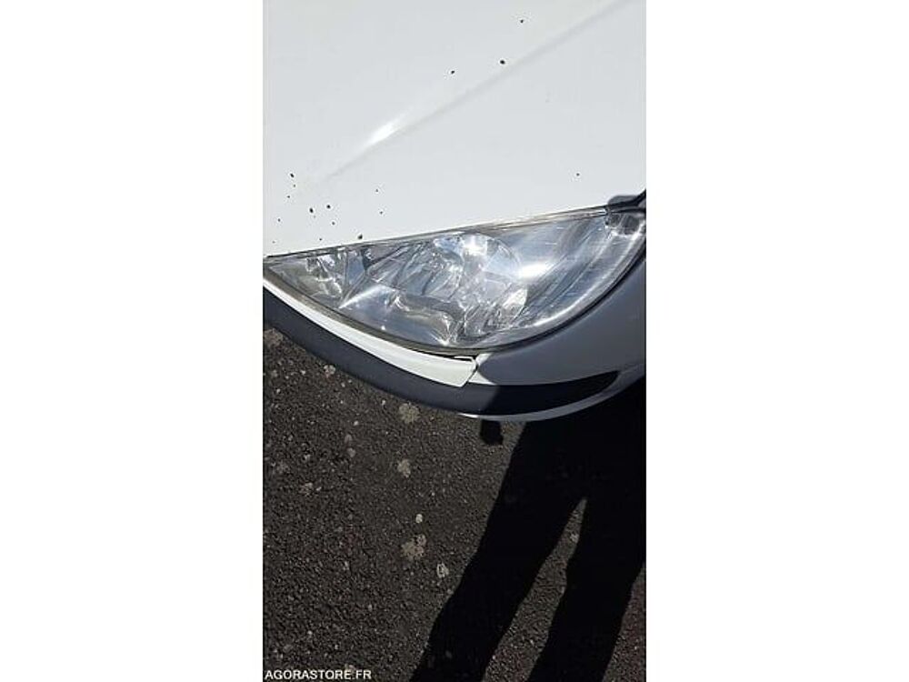 206 VF32AHFXF44052822 occasion 93100 Lamballe-Armor