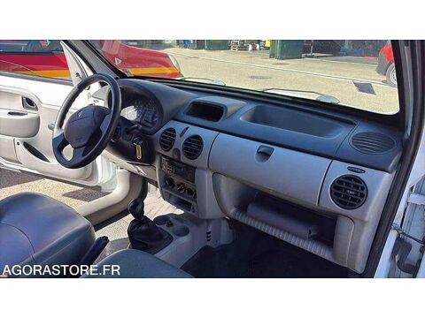 Kangoo VF1FC07AF31639862 occasion 93100 Bourg-En-Bresse