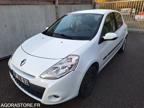 Renault Clio VF1BR1F0H44577135 2010 occasion Saint-Germain-En-Laye 93100