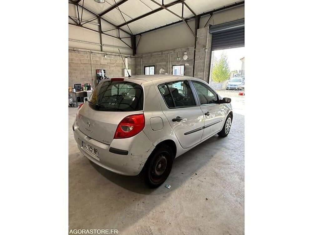 Clio VF1BR1B0A35467686 occasion 93100 Four
