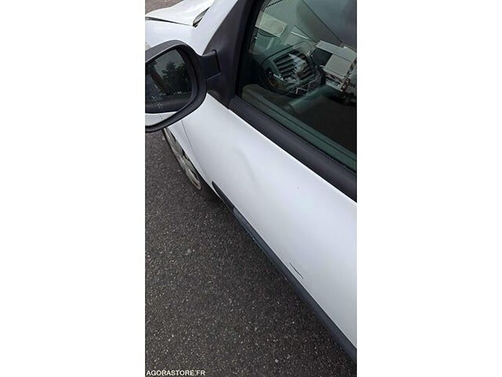 Clio VF1BB1KEF36899416 occasion 93100 Lamballe-Armor