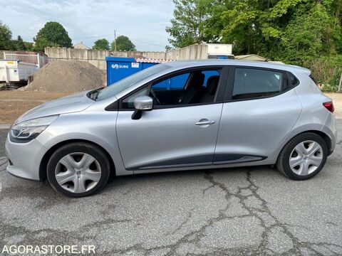 Renault clio VF15RBF0A53958458
