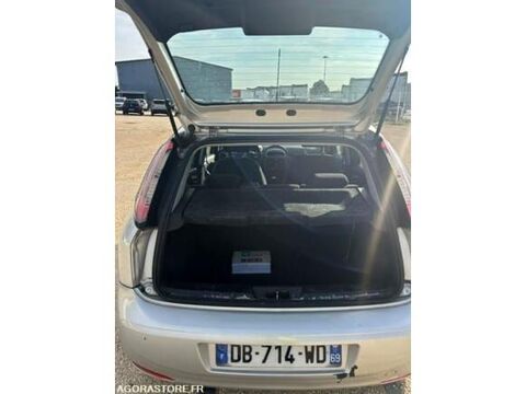 Punto ZFA1990000P037301 occasion 93100 Corbas