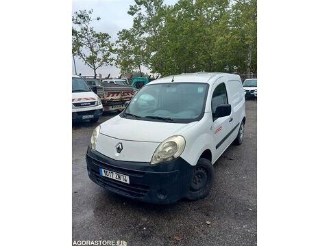 Annonce voiture Renault Kangoo 950 €