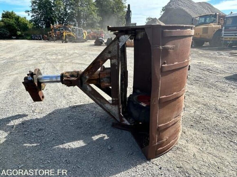 Pieces d&eacute;tach&eacute;es et accessoires Engins BTP  occasion 93100 Formigny La Bataille