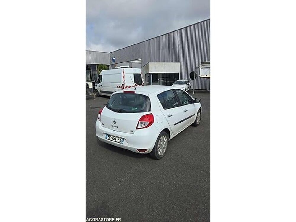 Clio VF1BR2V0H45423372 occasion 93100 Lamballe-Armor