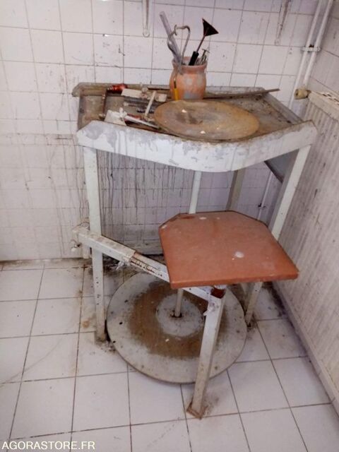 Tour de poterie manuel - industrial equipment - other... 150 93100 Caudan