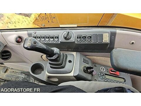 Tracto Pelle 2010 occasion 93100 Moulins