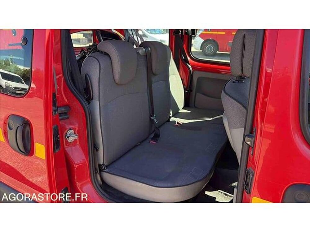 Kangoo VF1KCTEEF37924162 occasion 93100 Bourg-En-Bresse
