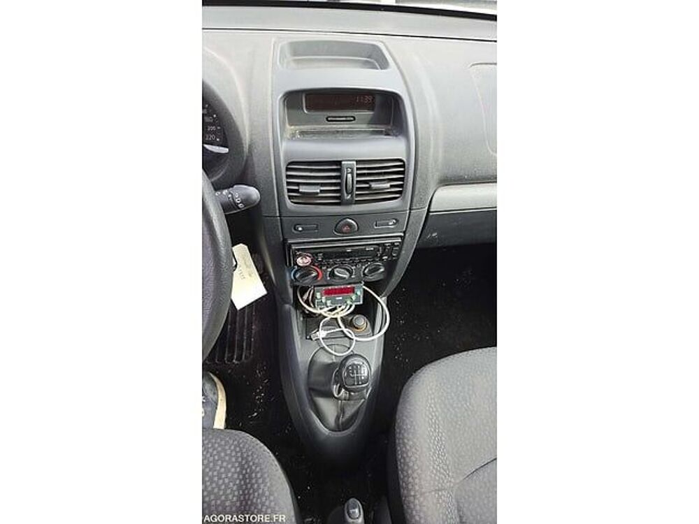 Clio VF1BB1KEF36899416 occasion 93100 Lamballe-Armor