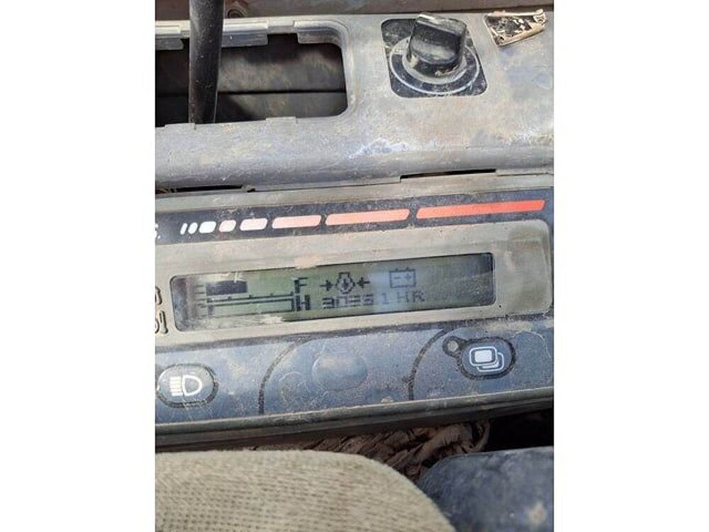 Tracto Pelle  occasion 93100 Perrigny