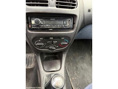 206 VF32AWJYF41685296 2001 occasion 93100 Mably