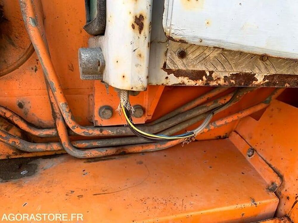 Tracto Pelle 1995 occasion 93100 Agen