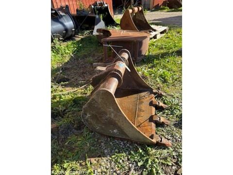 Pieces d&eacute;tach&eacute;es et accessoires Engins BTP  occasion 93100 Savignac
