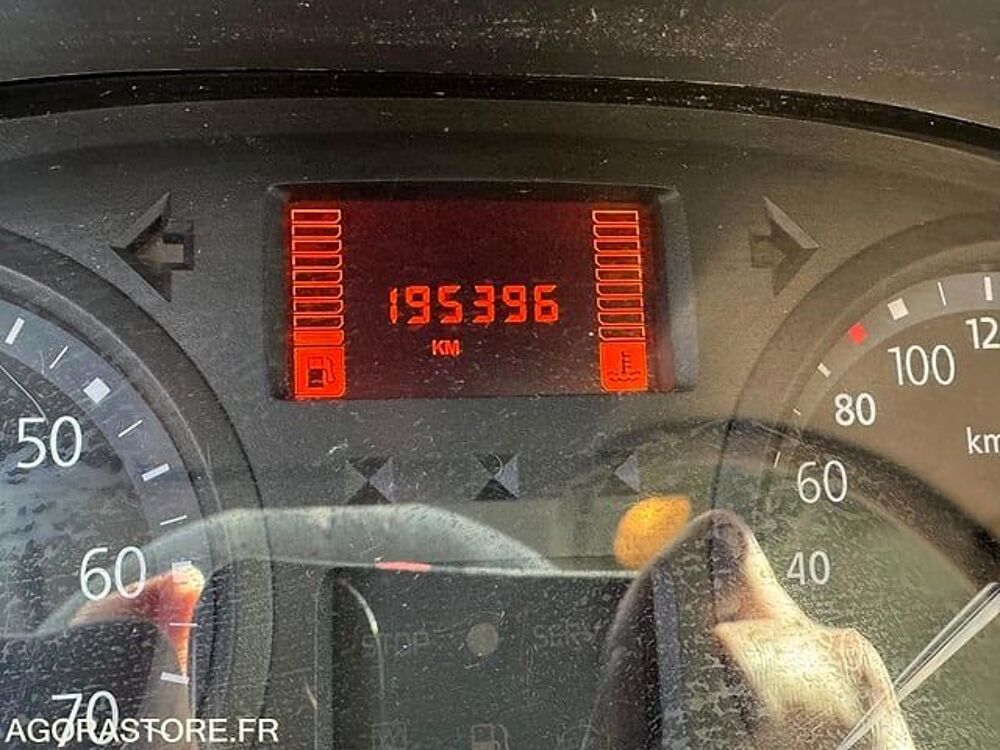 Clio  occasion 93100 Petit-Couronne