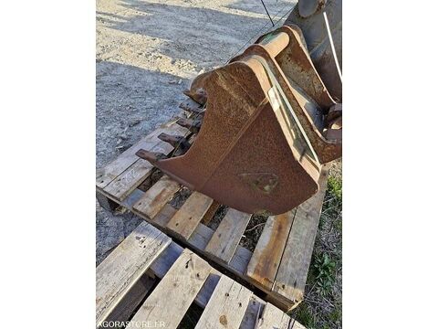 Pieces d&eacute;tach&eacute;es et accessoires Engins BTP  occasion 93100 Savignac