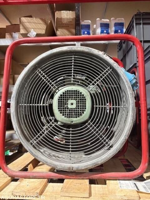 Ventilateur &eacute;l&eacute;ctrique - industrial equipment - indus... 207 93100 Sanc�