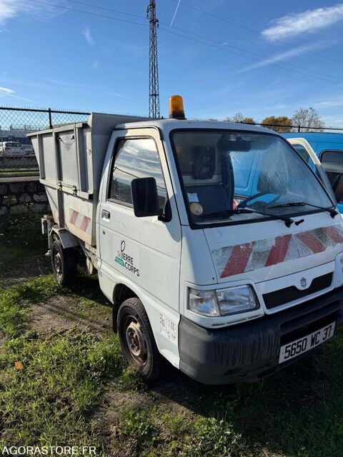 Piaggio Porter ZAPS8500000508524 2001 occasion Montreuil 93100