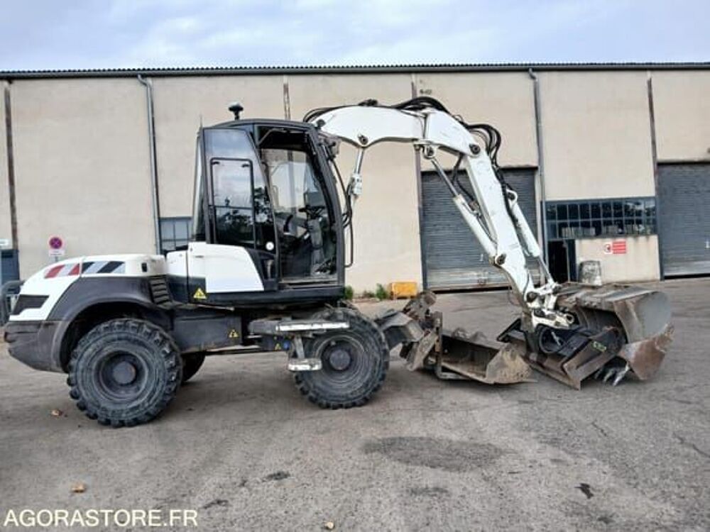 Tracto Pelle 2016 occasion 93100 Montreuil