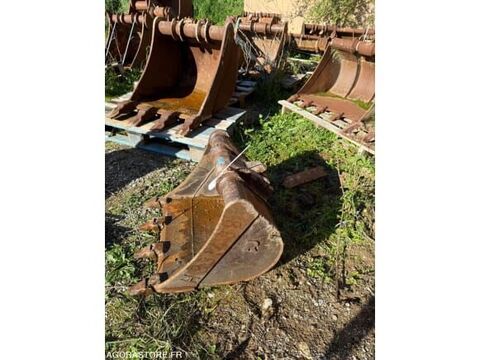 Pieces d&eacute;tach&eacute;es et accessoires Engins BTP  occasion 93100 Savignac