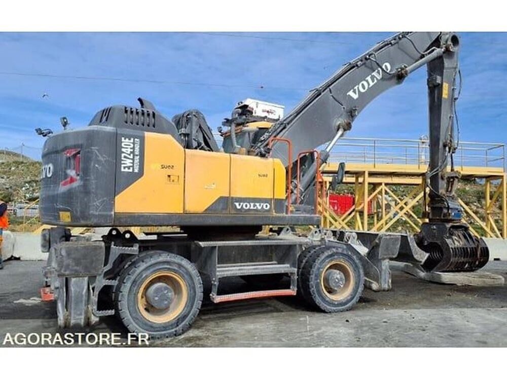 Tracto Pelle  occasion 93100 Puteaux