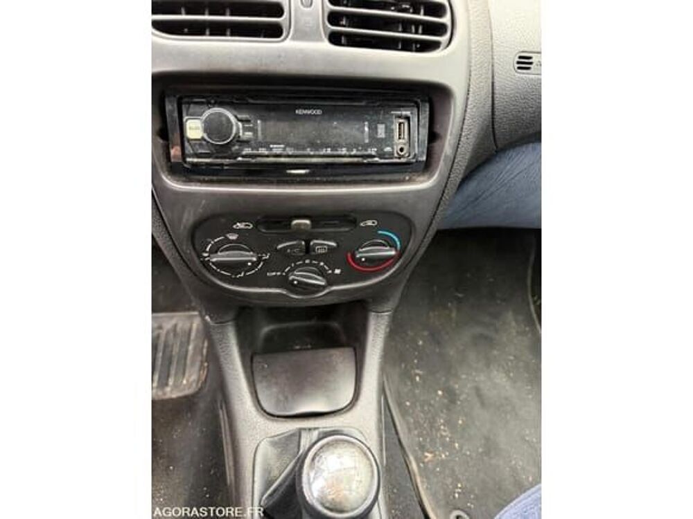 206 VF32AWJYF41685296 2001 occasion 93100 Mably