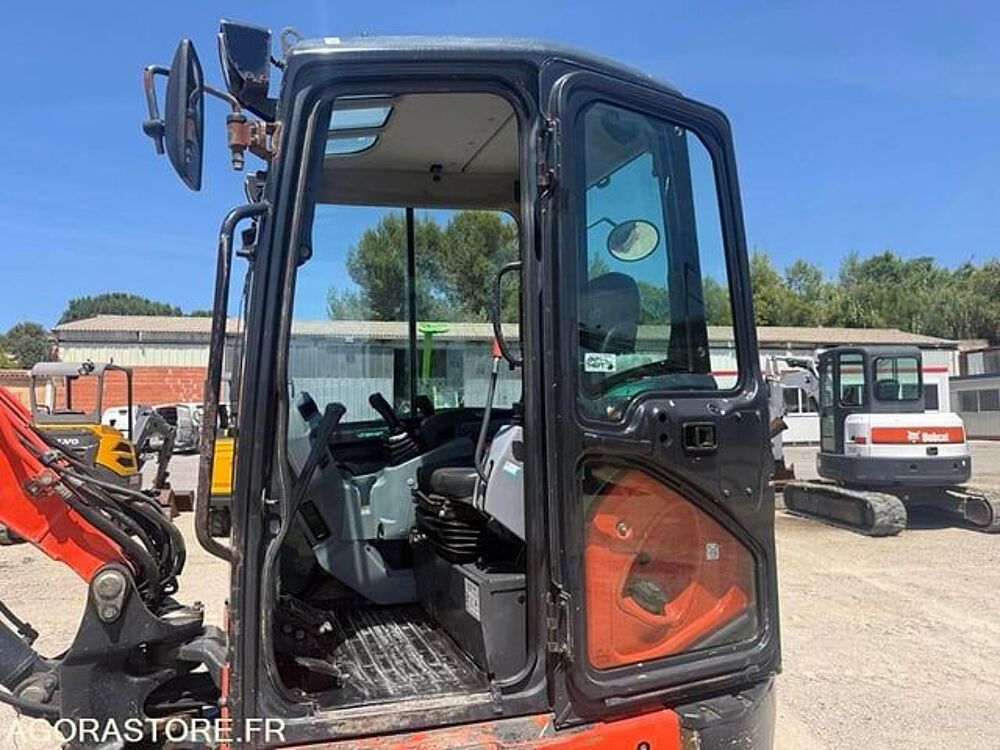Tracto Pelle 2017 occasion 93100 Le Cr&egrave;s