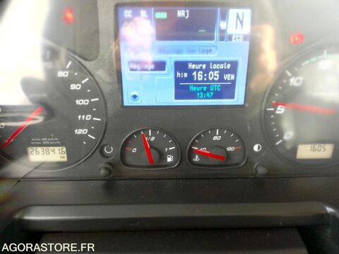 Camion magasin Camion magasin 2014 occasion Lamballe-Armor 93100