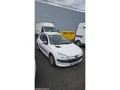 206 VF32A8HZA47811328 occasion 93100 Lamballe-Armor