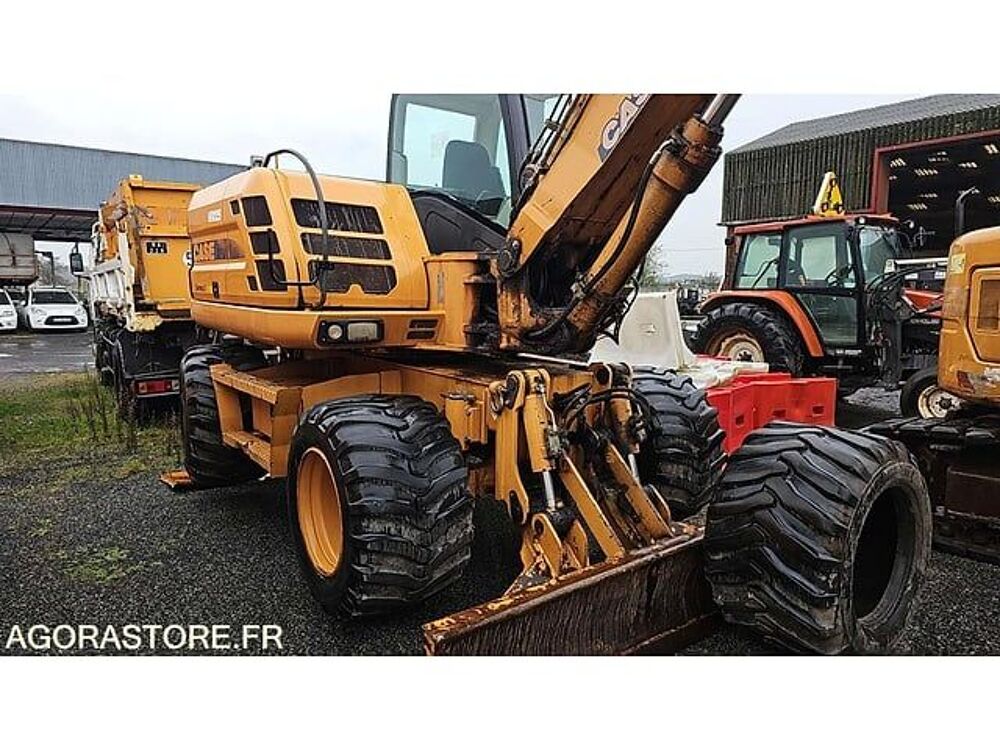 Tracto Pelle 2010 occasion 93100 Moulins