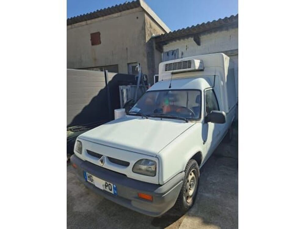 Express VF1F40EP515741711 occasion 93100 Montr&eacute;al-La-Cluse