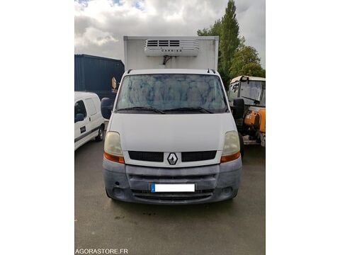 Annonce voiture Renault Master 2500 €