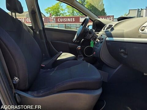 Clio VF1BR1G0H37509345 2007 occasion 93100 Mably
