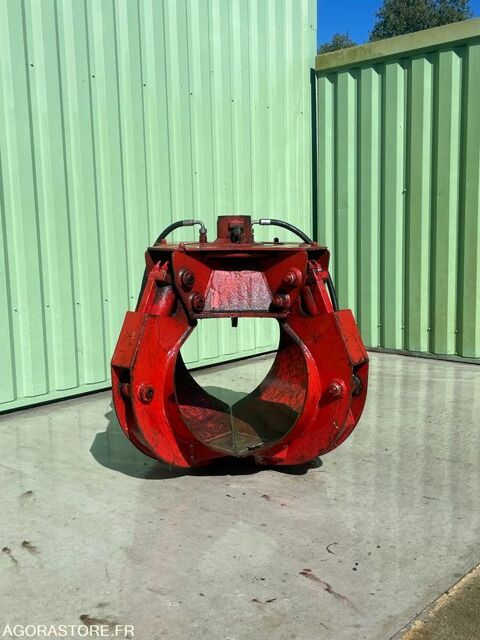 Utilitaire Pieces d&eacute;tach&eacute;es et accessoires Engins BTP  occasion Labastide-Saint-Pierre 93100