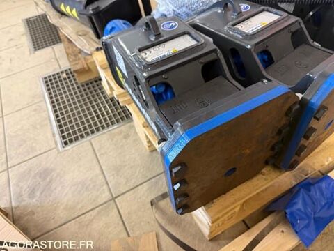 Pieces d&eacute;tach&eacute;es et accessoires Engins BTP  occasion 93100 Savignac