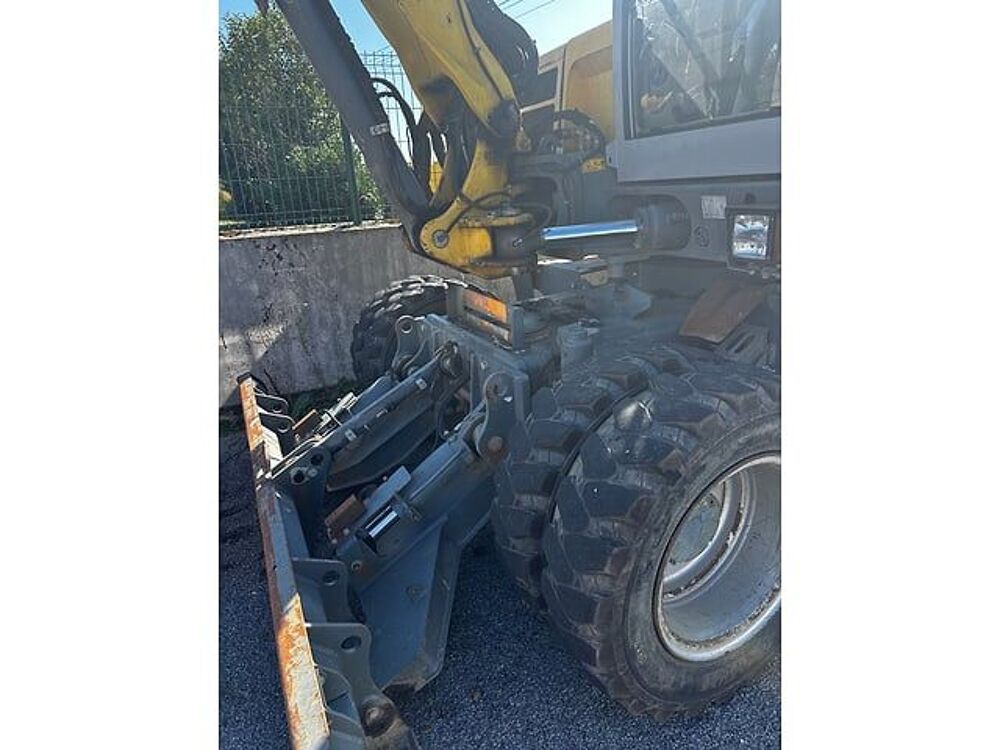 Tracto Pelle 2013 occasion 93100 Saint-Junien