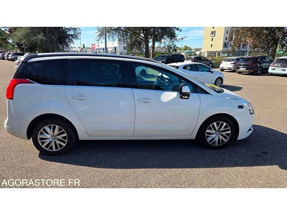 5008 VF30ARHE8BS243030 occasion 93100 Viriat