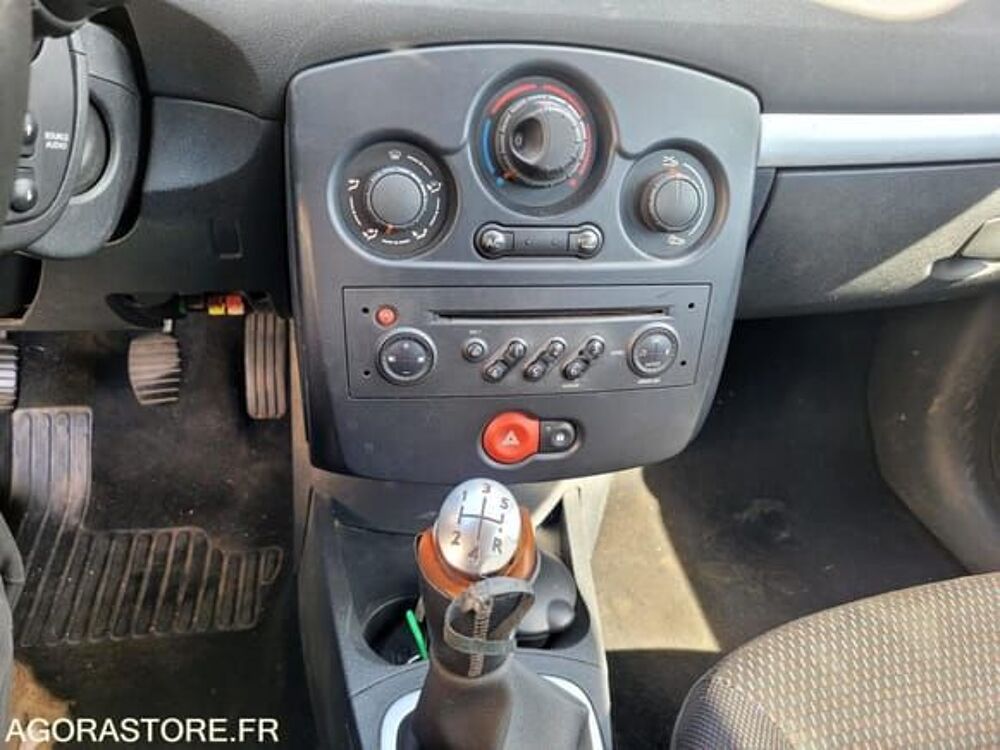 Clio VF1BR1G0H37509345 2007 occasion 93100 Mably