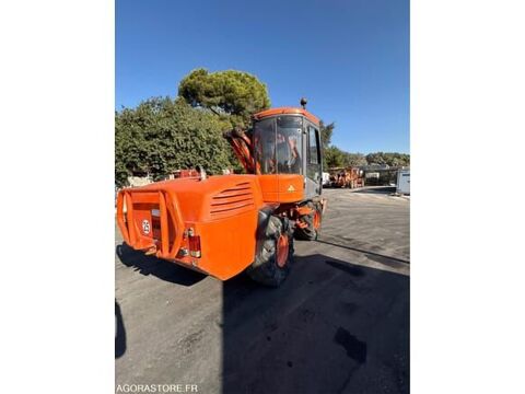 Tracto Pelle 2014 occasion 93100 Montreuil
