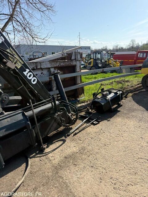 Pieces d&eacute;tach&eacute;es et accessoires Engins BTP  occasion 93100 Issoire