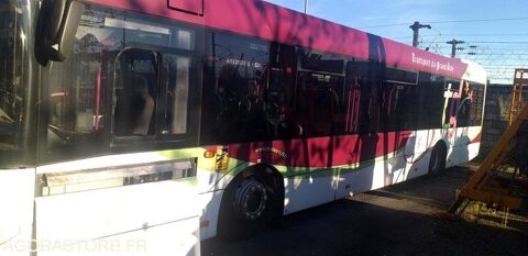 Car - Bus Car - Bus 2009 occasion Dole 93100