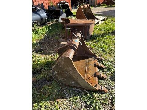 Pieces d&eacute;tach&eacute;es et accessoires Engins BTP  occasion 93100 Savignac