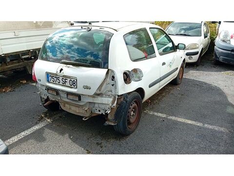 Clio VF1CB3KEF31261249 occasion 93100 Charleville-M&eacute;zi&egrave;res