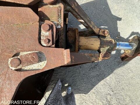 Pieces d&eacute;tach&eacute;es et accessoires Engins BTP  occasion 93100 Formigny La Bataille